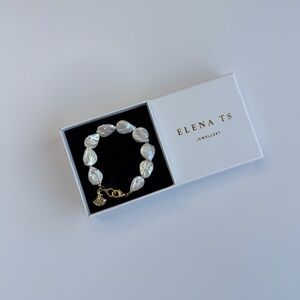 504 White Pearl Baroque Bracelet with Gold Clasp